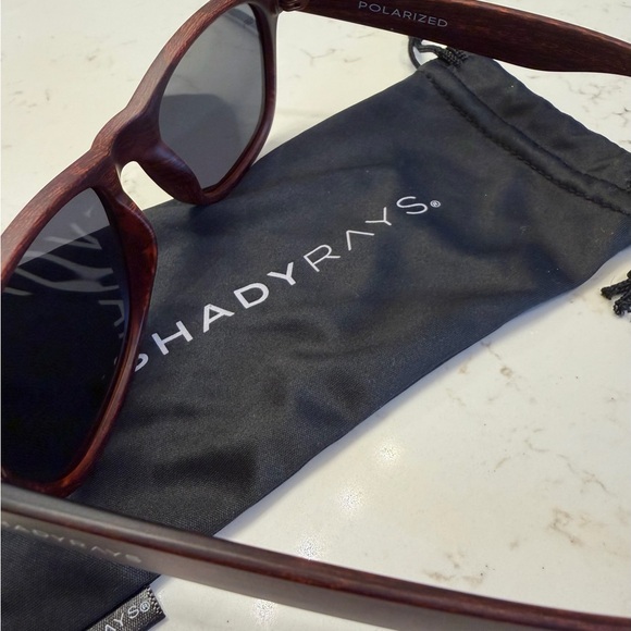 Shady Rays 🕶️ - Picture 2 of 3